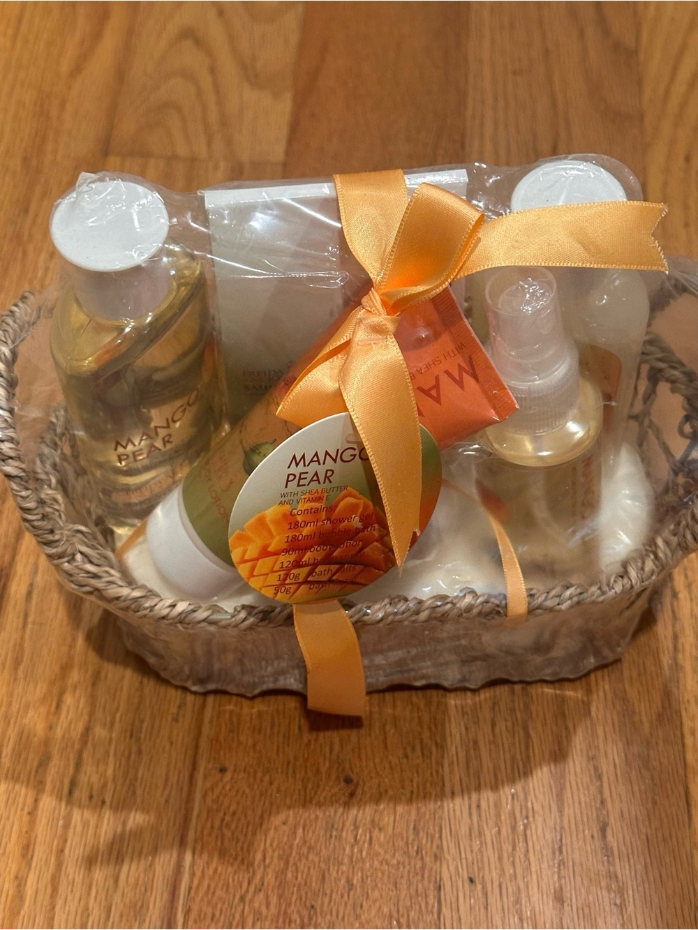 Freida & Joe Gift Lotion & Spa Basket Mango & Pear